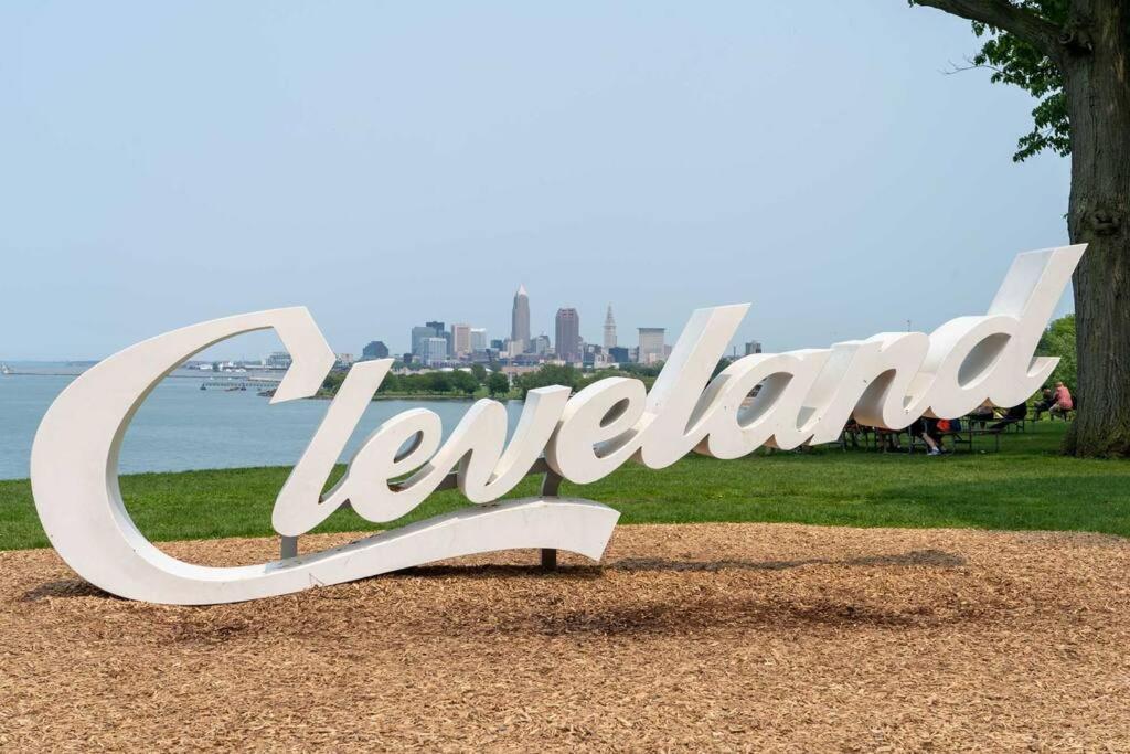 Trendy In Tremont, Cle Apartment Cleveland Luaran gambar